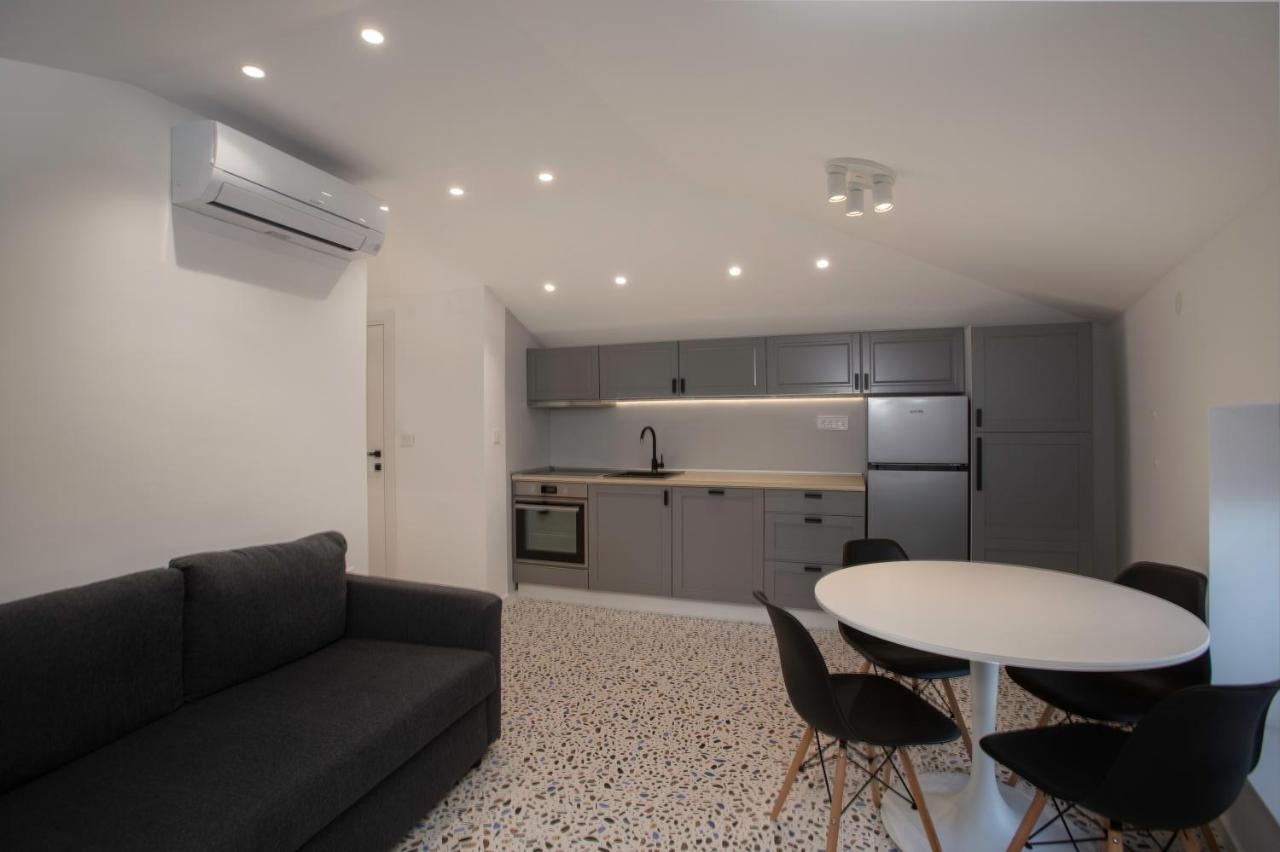 Villa Ula Premium Apartments ,Free Private Parking Apartment *