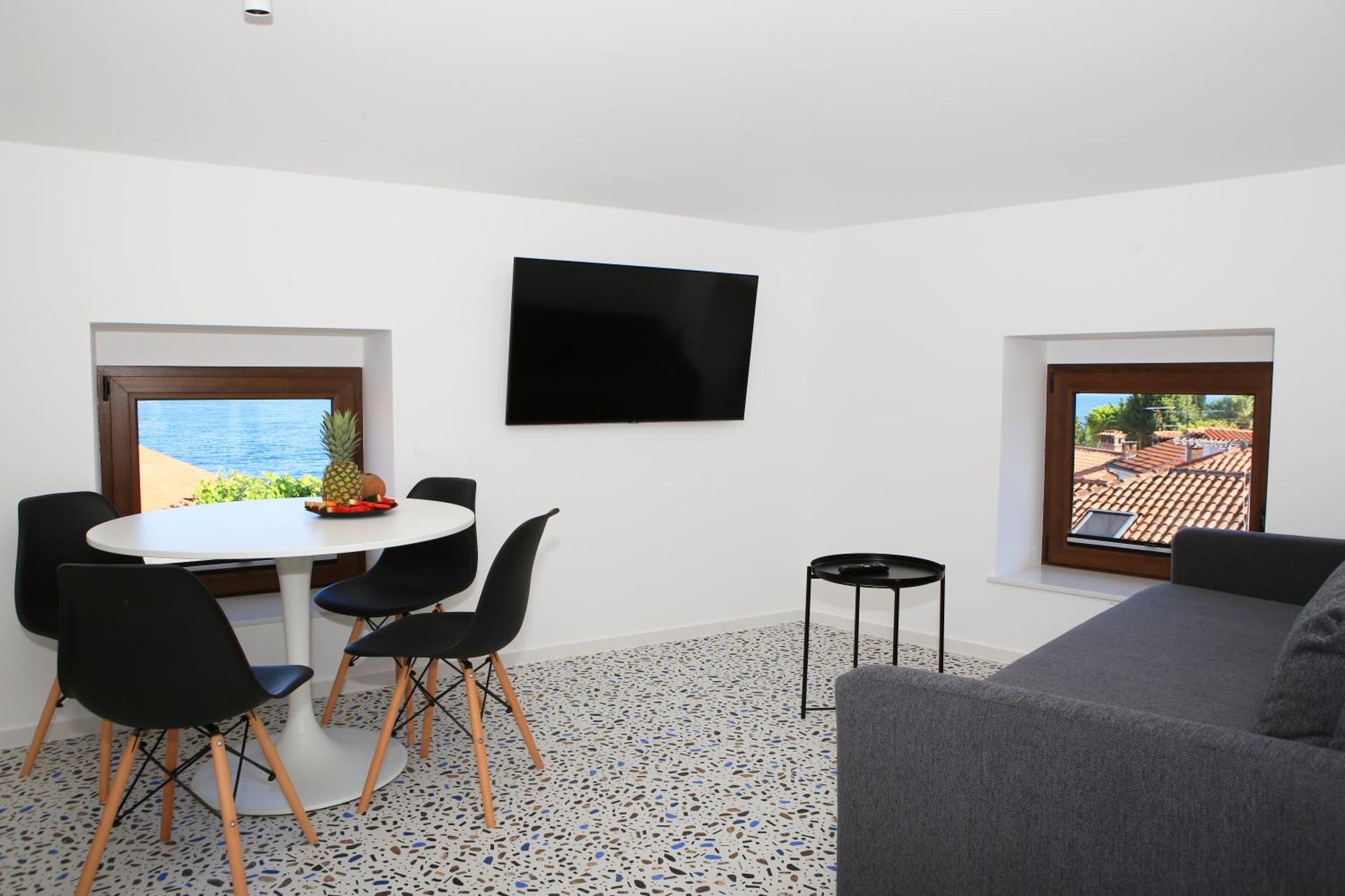 Villa Ula Premium Apartments ,Free Private Parking *