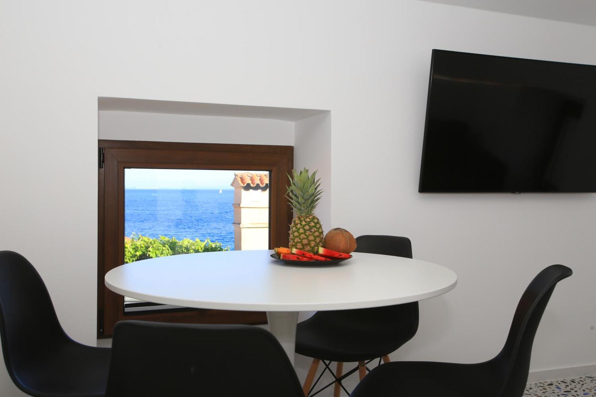 Villa Ula Premium Apartments ,Free Private Parking Apartment *