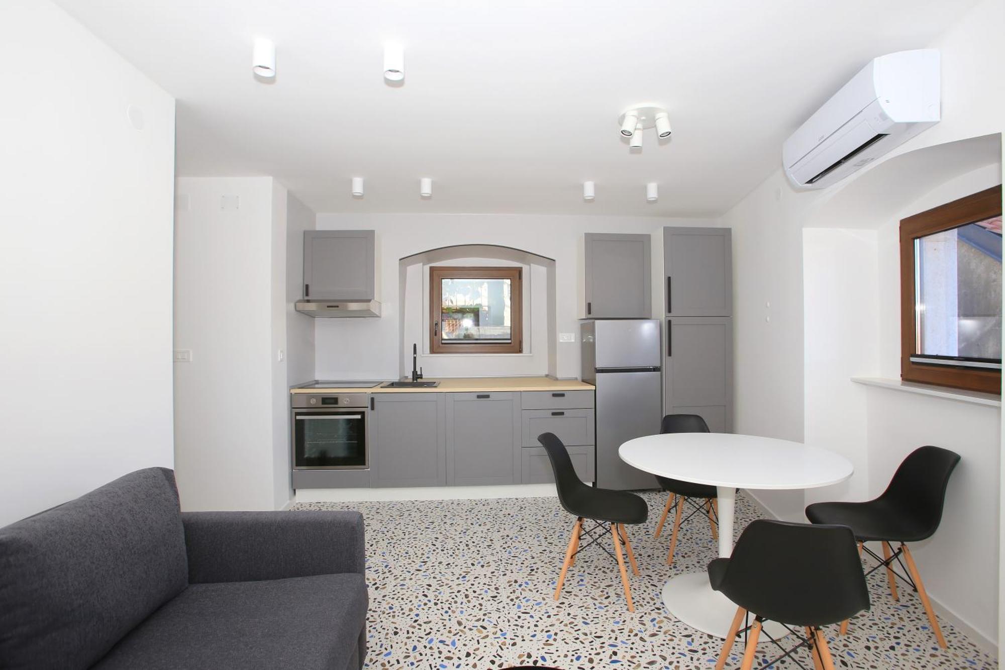 Villa Ula Premium Apartments ,Free Private Parking *