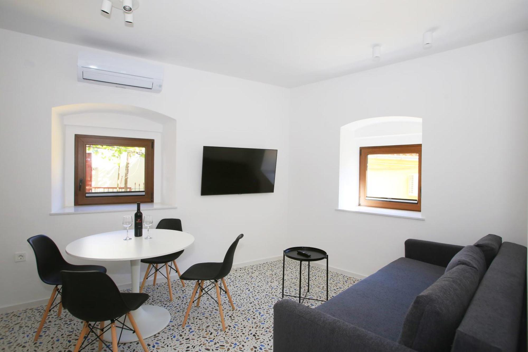 Villa Ula Premium Apartments ,Free Private Parking *